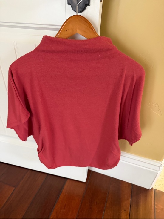 Saints And Hearts Sweaters - Red Short-Sleeve Turtleneck Sweater - Women